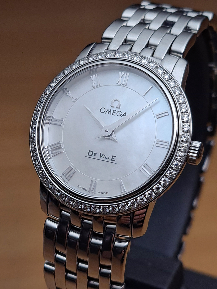 Ladies Omega De Ville Prestige Diamond Bezel Ref. 413.15.27.60.05.001